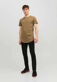 JACK & JONES Jjenoa Tee Ss Crew Neck Noos Men's T-Shirt