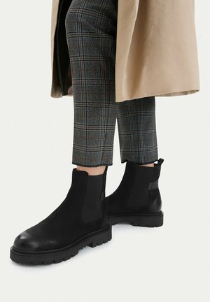 Lasocki, LASOCKI CHELSEA BOOTS WOMEN'S BLACK 5907964493822 - Plateaustøvletter - black