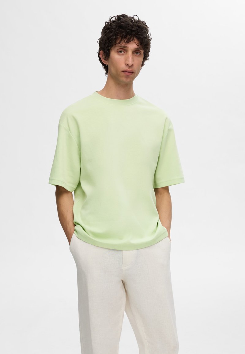 Selected Homme SLH LOOSE OSCAR O NECK TEE - T-shirt basic - bok choy