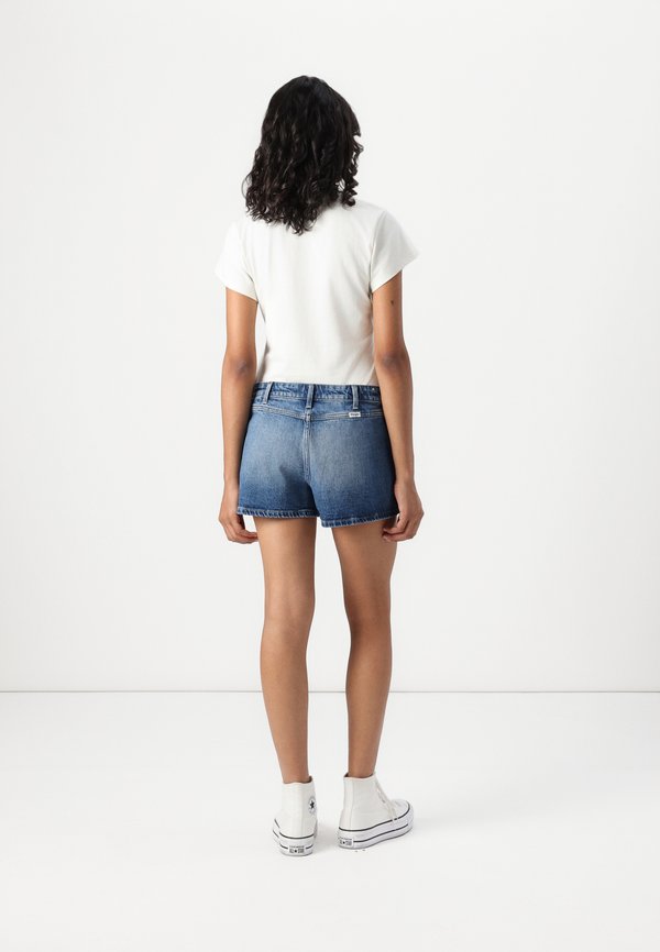 POCKET COWBOY - Denim shorts - moonlite haze3