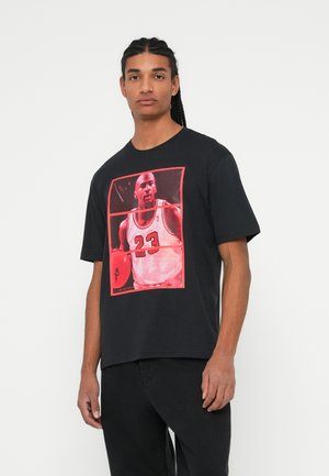 ONSMICHAEL JORDAN TEE - Trükipildiga T-särk - jet black