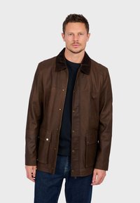 Seleccionado, brown