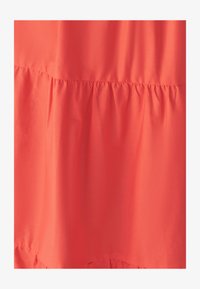 Ausgewählt, red