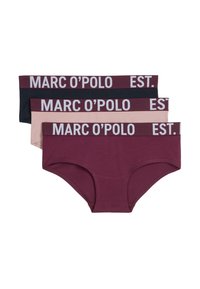 Drei Paare Damenunterwäsche in bordeauxrot, marineblau und hellrosa. Jede hat einen kontrastierenden weißen elastischen Bund mit der Aufschrift "MARC O'POLO EST."