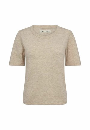 Pull beige à manches courtes en tricot avec un col rond et une étiquette de marque visible "Pieszak" à l'intérieur du col.