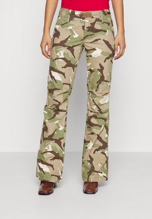 AOP BACK LEG ZIP PANT - Kalhoty - sage ao