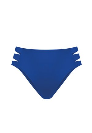 Niebieskie bikini z wysokim stanem, z trzema poziomymi paskami na każdej biodrze, wykonane z teksturowanej tkaniny, na białym tle.