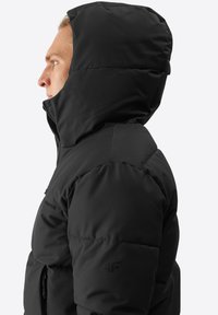 4F - Kurtka narciarska