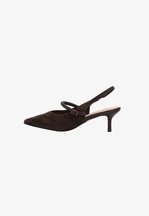 Dunkelbrauner Wildleder-Slingback-Pumps mit kleinem Absatz, spitzer Zehenpartie und dünnem elastischem Riemen über dem Spann.