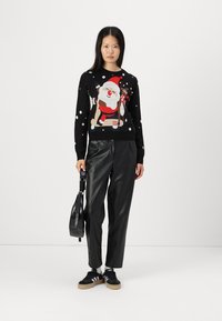 Vero Moda VMSANTASCOOTER O NECK X MAS - Svetrík - black