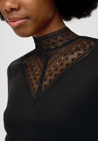 QS Langarmshirt - schwarz