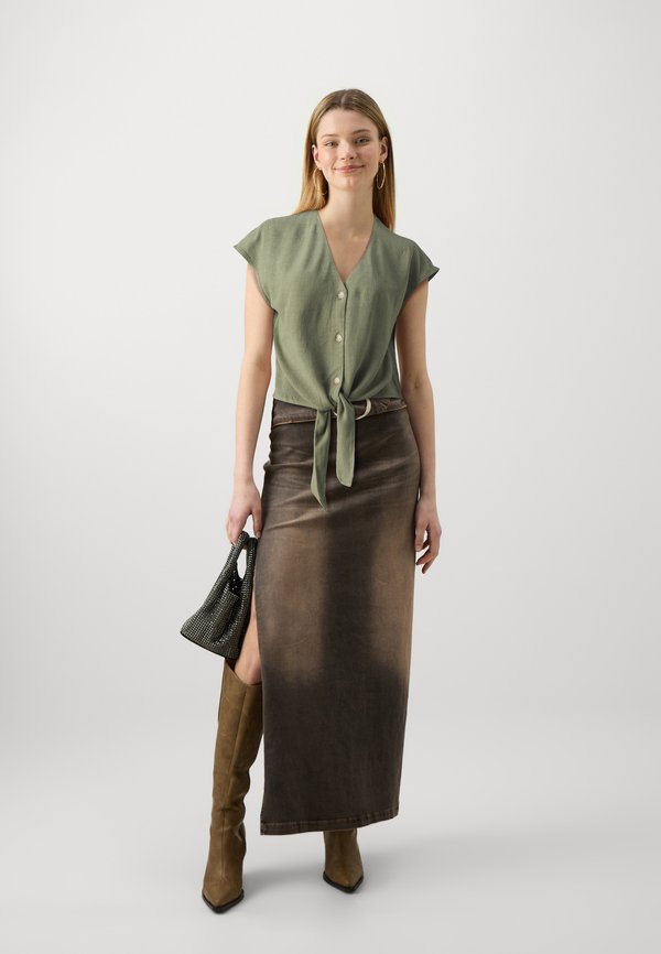ONLSIESTA KNOT - Blouse3