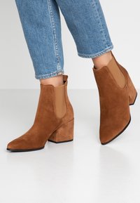 Kennel + Schmenger Botines bajos - cognac