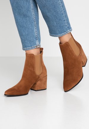 Botines bajos - cognac