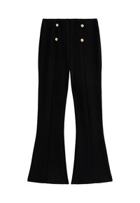 Pantalons évasés noirs avec une texture lisse, dotés de deux boutons dorés à l'avant et d'une coupe ajustée pour un fit structuré.