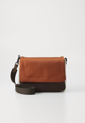 CROSSBODY BAG SABRINA  - Olkalaukku - orange