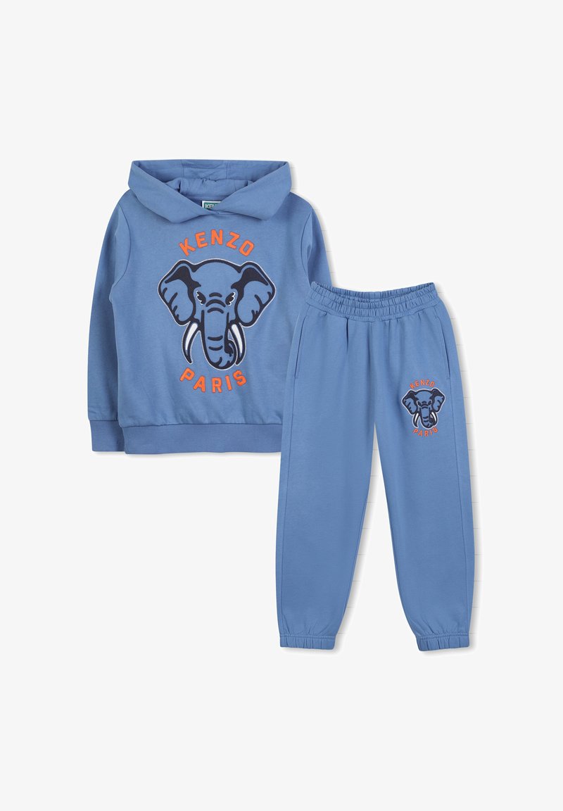 Zestaw niebieskiego hoodie i spodni dresowych z grafiką słonia oraz napisem "KENZO PARIS", wykonany z miękkiej mieszanki bawełny, z ściągaczami.