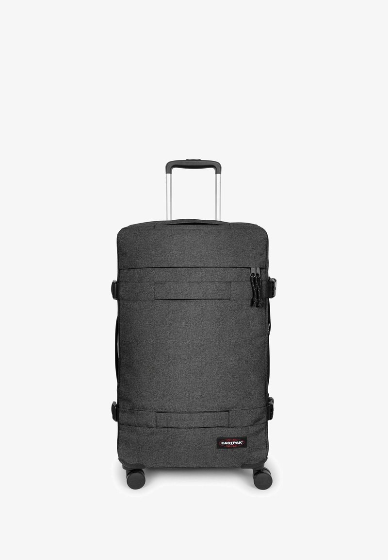 Schwarzer Stoffkoffer mit zwei geräuschlosen Rollen, Teleskopgriff, Vordertasche und Eastpak-Logo. Glatte Textur und rechteckige Form.