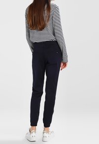 Esprit Chinos - dark blue