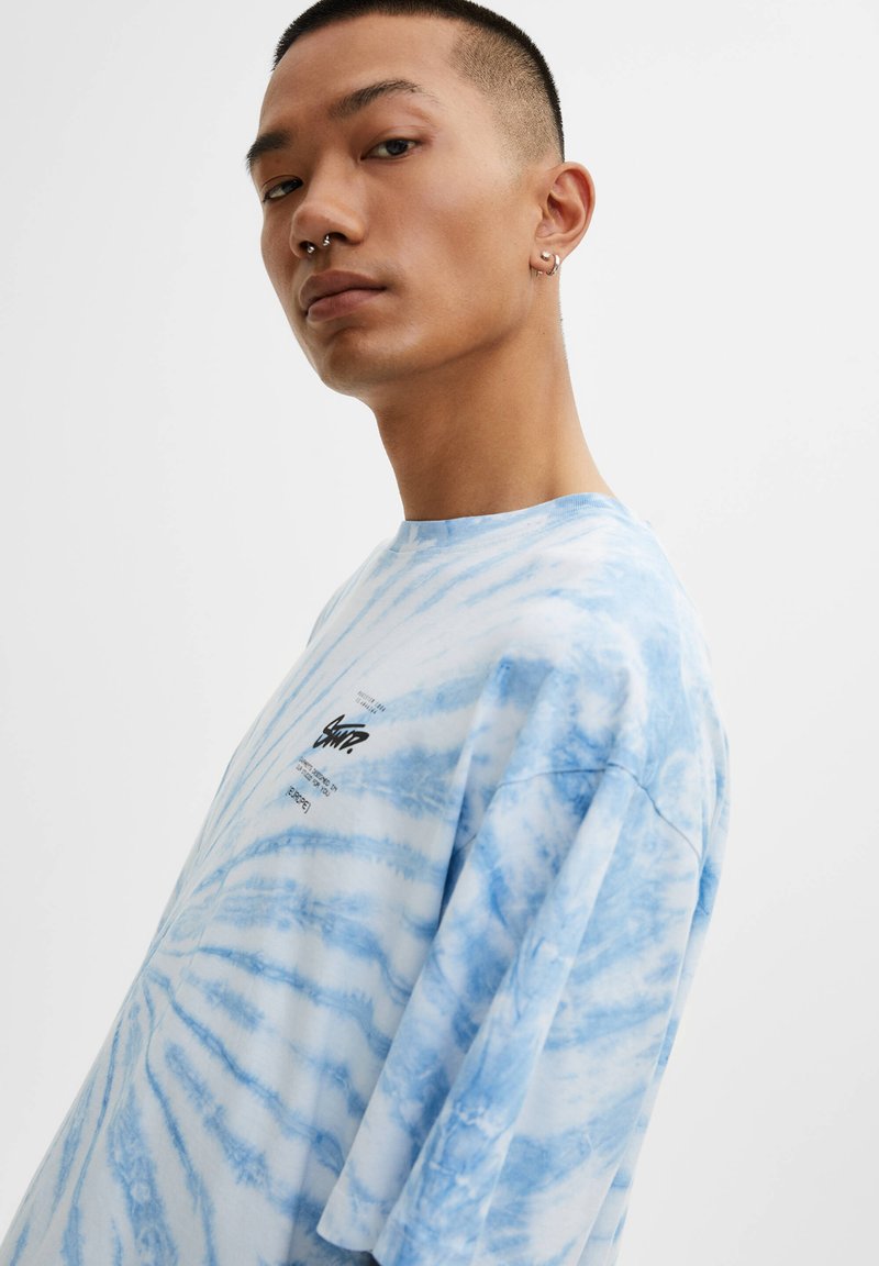 Herren T-Shirts basic | PULL&BEAR SHORT SLEEVE T-Shirt print turquoise/türkis - SC88251 Herren T-Shirts basic | PULL&BEAR SHORT SLEEVE T-Shirt print turquoise/türkis - SC88251