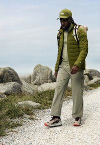 The North Face BELLEVIEW STRETCH DOWN JACKET - Casaco de penas - forest olive