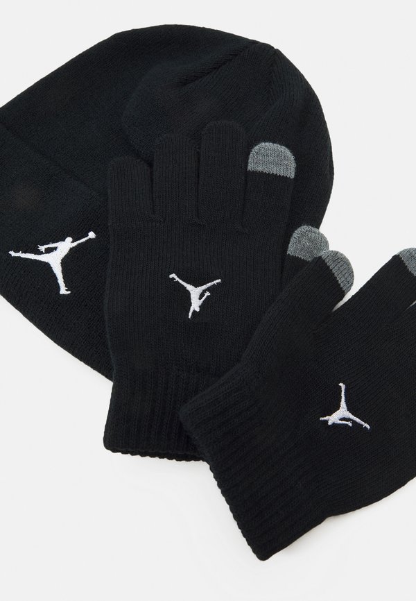 ESSENTIALS BEANIE SET UNISEX – Fingerhandschuh