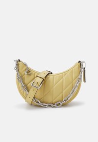 QUILTED PILLOW MIRA SHOULDER BAG - Handtasche - hay