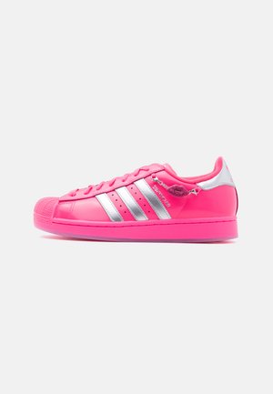 adidas Originals SUPERSTAR II UNISEX - Tossud - lucid pink/silver-coloured metallic/shock pink