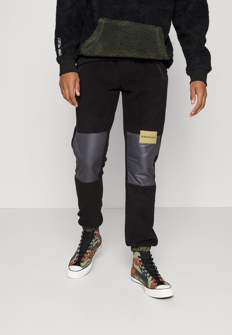 Herren Trainingsanzüge | Denim Project PANTS Jogginghose black/schwarz - UF33412 Herren Trainingsanzüge | Denim Project PANTS Jogginghose black/schwarz - UF33412