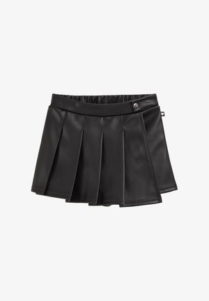Čierna sukňa z faux kože s plisovaním, elastickým pásom a bočným gombíkom. Hladký povrch a krátka dĺžka.