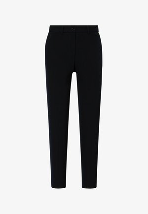 Čierne slim-fit nohavice s pútkami na opasok, predným gombíkom a zipsom, zobrazené na bielom pozadí.
