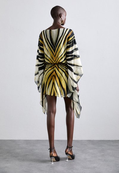 Roberto Cavalli Juhlamekko - giallo