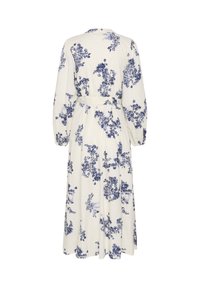 Fehér, hosszú ujjú midi ruha kék virágmintákkal, derékrészen szűkített, bő szoknyával, hátulnézetből, fehér háttéren.
