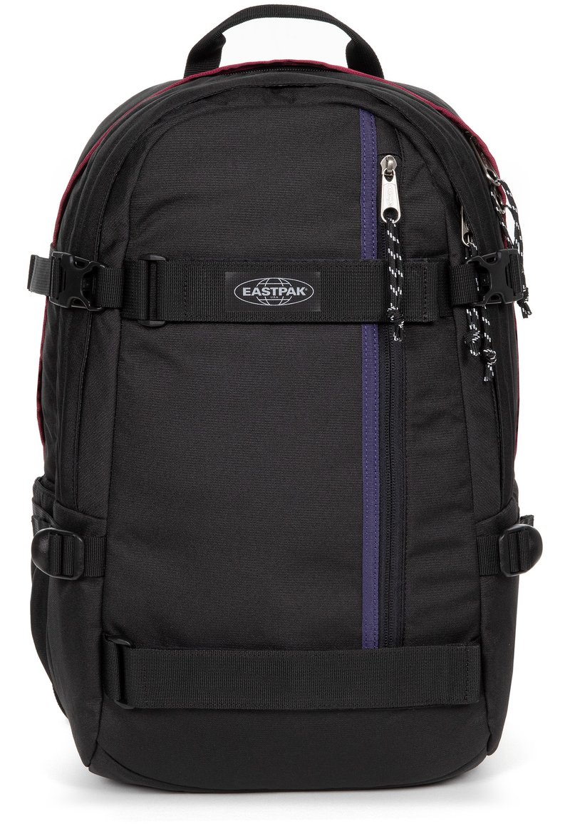 Zaino nero realizzato in tessuto resistente, con una striscia verticale viola, spallacci regolabili, una tasca frontale con zip e logo Eastpak.