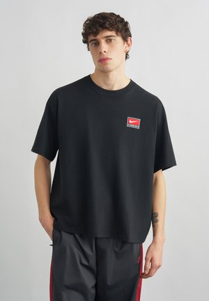 BOXY TOP - Pamata T-krekls - black