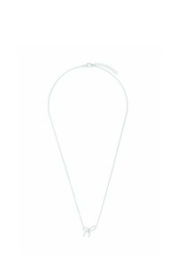 Collana in tono argento con una delicata catena e un centro a forma di fiocco. Caratterizzata da un gancio a molla e da un'estensione della catena regolabile in lunghezza.