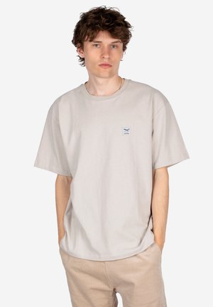 HEAVY FLAG - T-Shirt basic - cloud grey