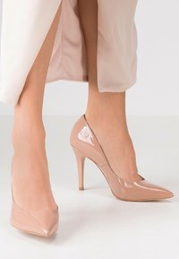 Zign Escarpins à talons hauts - nude