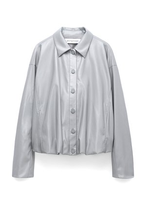 Hellgraue Lederjacke mit langen Ärmeln, Knopfverschluss vorne und klassischem Kragen.