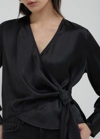 Calliope CROISÉ AVEC CEINTURE - Camicetta - noir