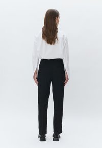 DAY Birger et Mikkelsen CLASSIC LADY - Pantalon classique - black