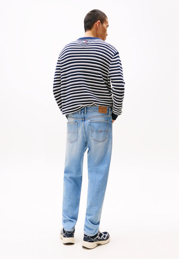ISAAC  - Relaxed fit jeans - denim light4
