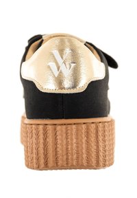 Vanessa Wu Baskets basses - noir