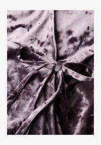 Wybrany, rock dark grey