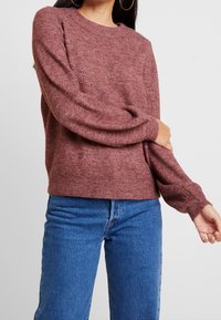 Vero Moda Stickad tröja - bordeaux