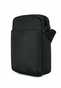 Czarna torba na ramię wykonana z fakturowanej tkaniny; posiada górny suwak i przednią kieszeń. Kompaktowy prostokątny kształt o prostym designie.