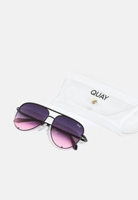 QUAY AUSTRALIA HIGH KEY UNISEX - Lunettes de soleil - black/pink