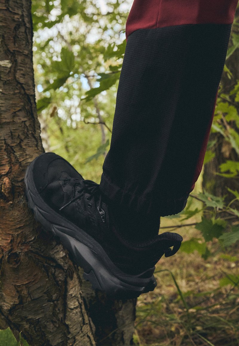 HOKA KAHA 2 LOW GTX - Hiking shoes - black - Zalando