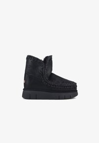 Ausgewählt, black