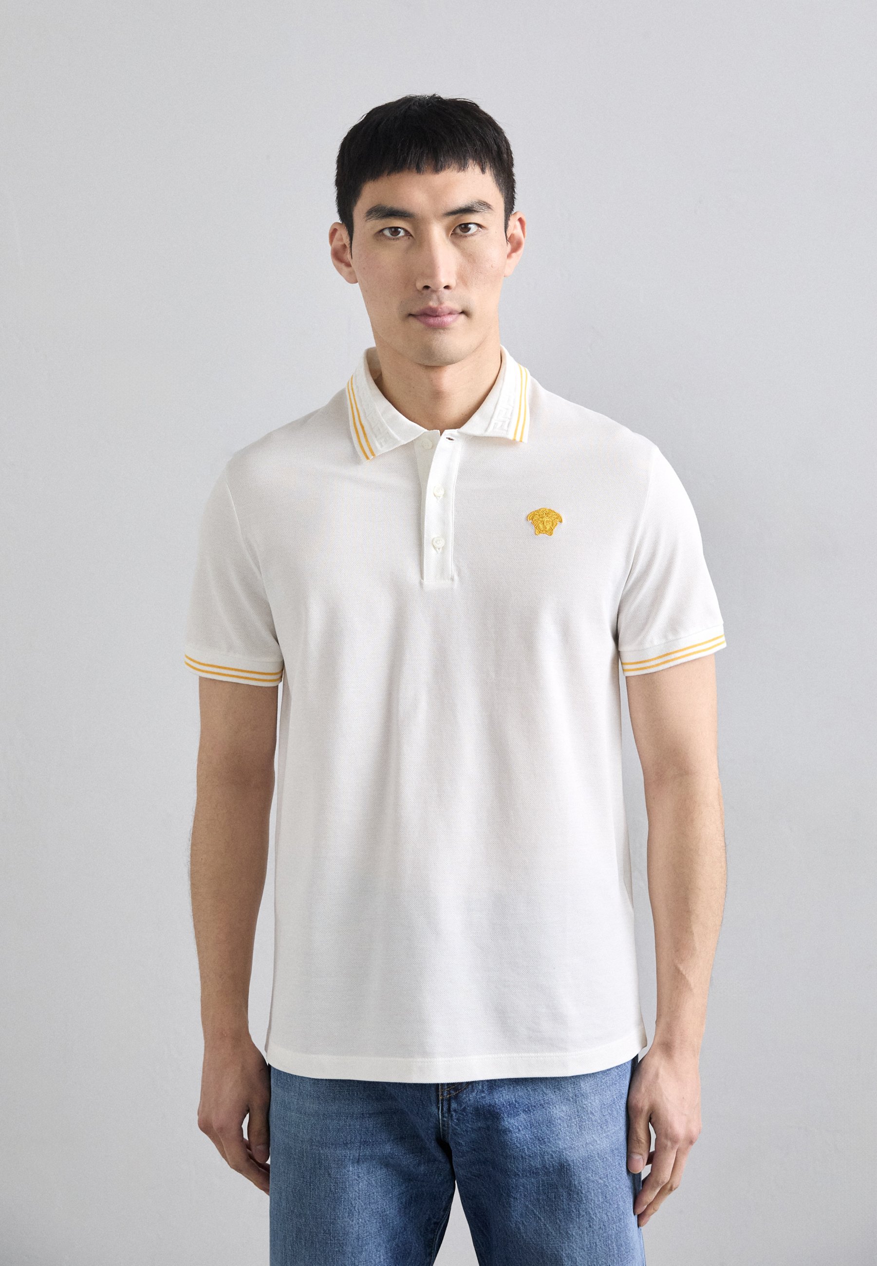 Tシャツ・カットソー VERSACE 'Medusa POP embroidery' polo shirt Versace MEDUSA POP EMBROIDERY - Polo - optical white/écru